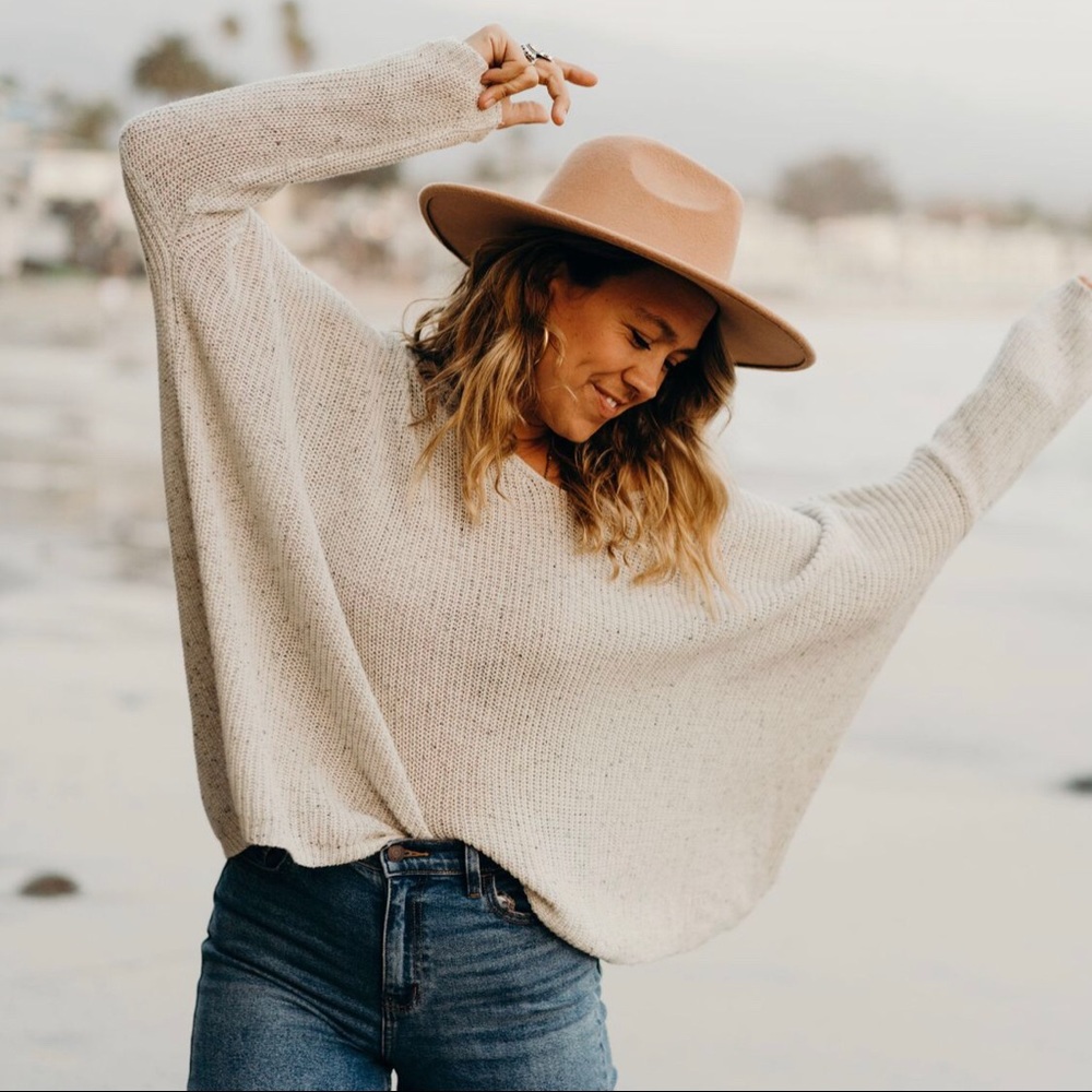 CJLA Rhea sweater in light grey